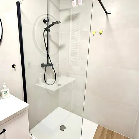 Kollataja7a220 公寓