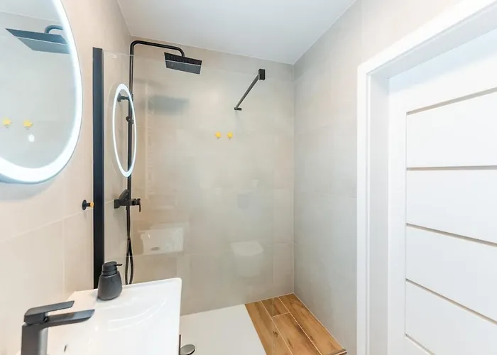 Kollataja7a220 Parking Bezplatny Kolobřeh